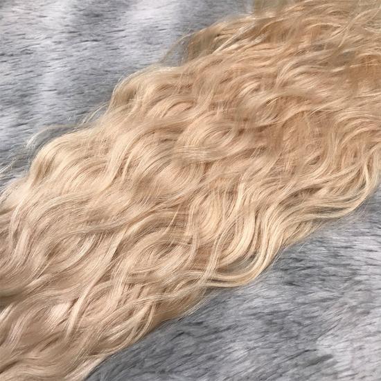 Natural wavy tape-in hair extension blonde